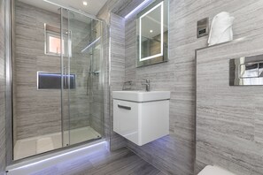 Leilighet – deluxe, eget bad, hageutsikt (Ground Floor) | Bad