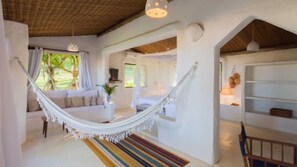 Comfort Twin Room | Premium bedding, minibar, in-room safe, individually decorated - Hotel Calá & Divino (Porto Seguro)