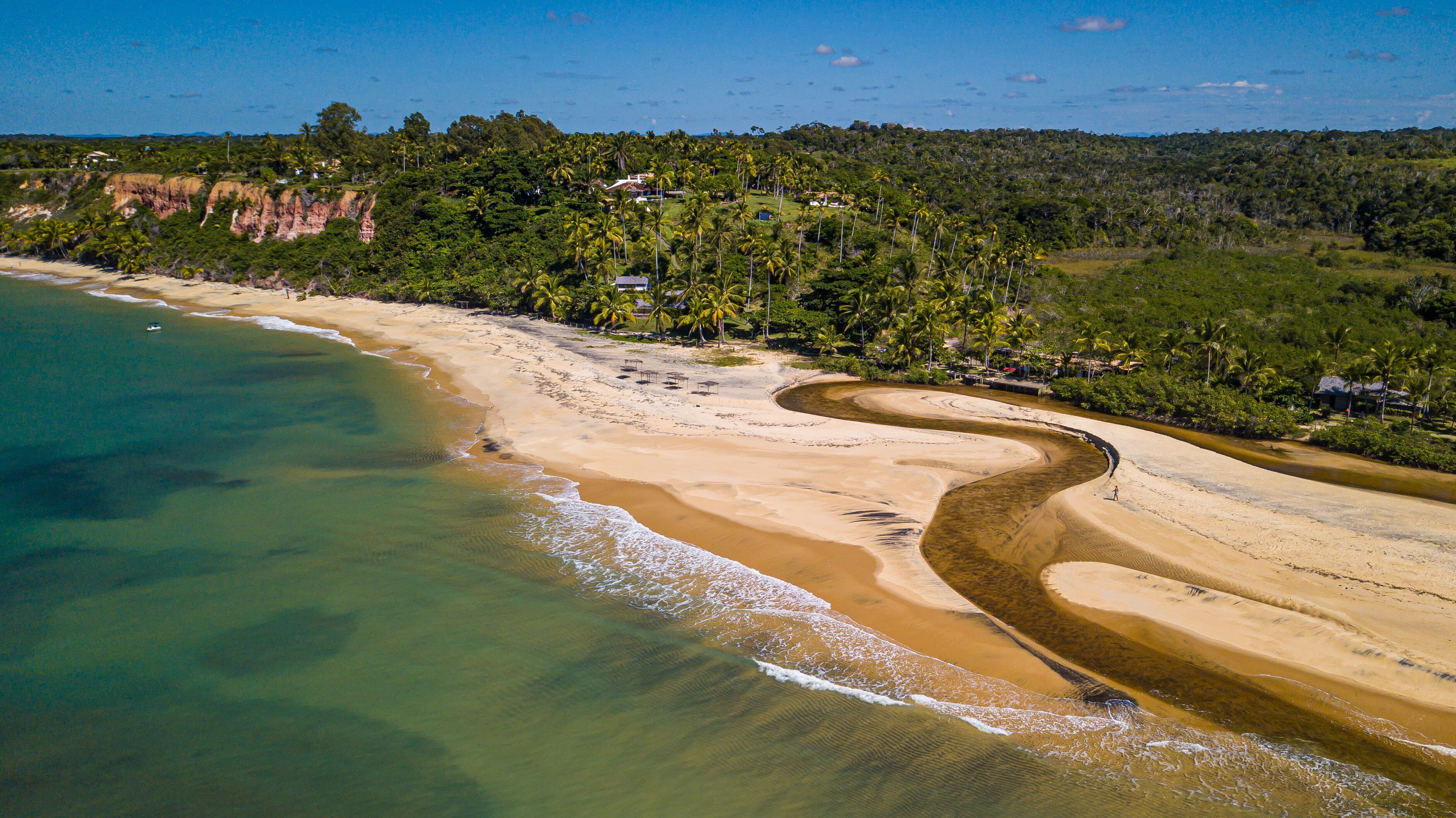 On the beach, free beach cabanas, sun-loungers, beach towels