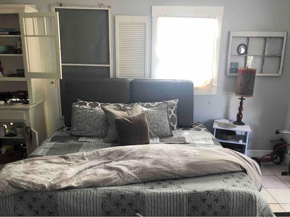 1 bedroom, iron/ironing board, WiFi, bed sheets