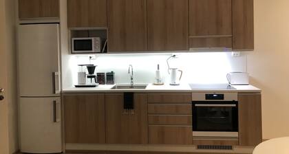 2 Rooms in front of the sea, free parking