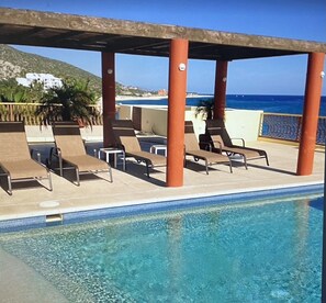 Utomhuspool