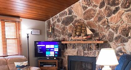 Waterfront Waterport Cottage<br>Fishing at the Dam