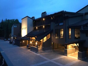 Huoneisto, useita sänkyjä, vuoristonäköala (#202 Vail International) | Ulkopuoli