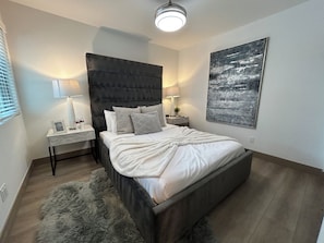 4 chambres, bureau, lit de bébé portatif, accès au Wi-Fi (inclus)