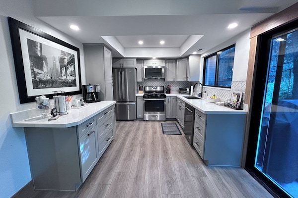 Kitchen Renovation (2025) - new cabinets & backsplash!