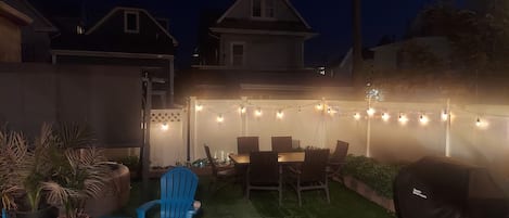 Outdoor dining