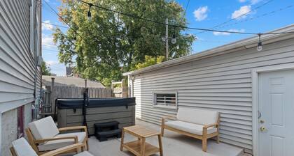 Spacious Bayview Penthouse w/ King bed