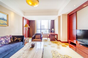 Executive Suite, 1 King Bed, Non Smoking | Living room | Flat-screen TV - Ramada Plaza by Wyndham Chongqing West (Chongqing)