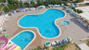 Indoor pool, seasonal outdoor pool, sun loungers