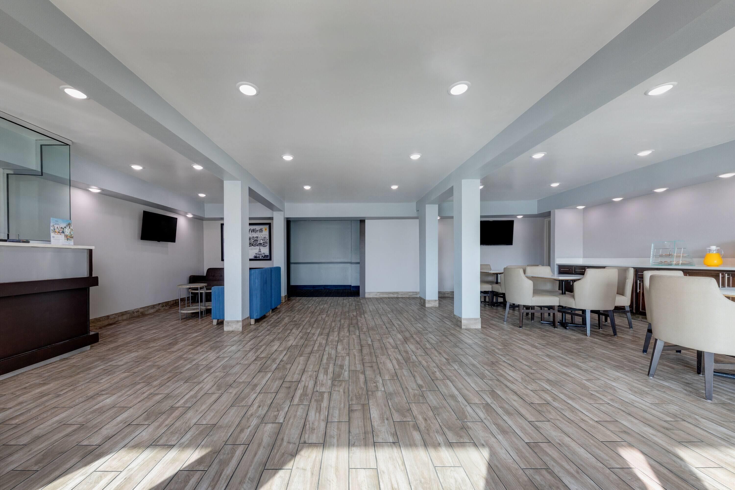 Photo - Super 8 by Wyndham Fort Worth Entertainment District