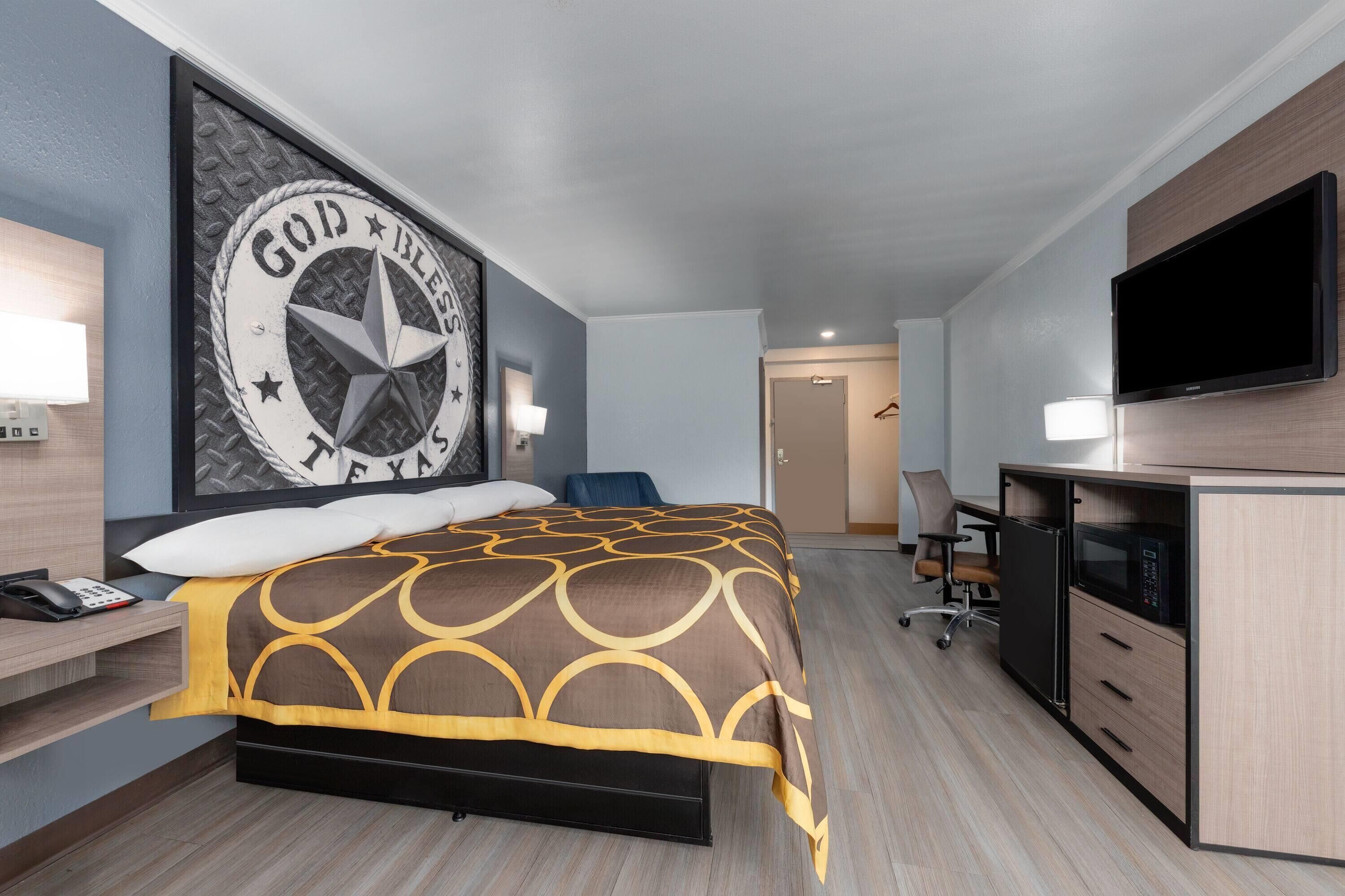 Photo - Super 8 by Wyndham Fort Worth Entertainment District