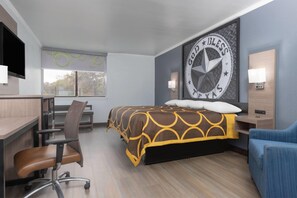 Iron/ironing board, free WiFi, bed sheets - Super 8 by Wyndham Fort Worth Entertainment District (Fort Worth)