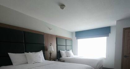 Wingate Suites by Wyndham Youngstown - Austintown