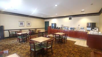 Free daily continental breakfast
