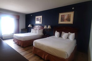 Room, 2 Queen Beds, Accessible, Non Smoking (Roll-In Shower)
