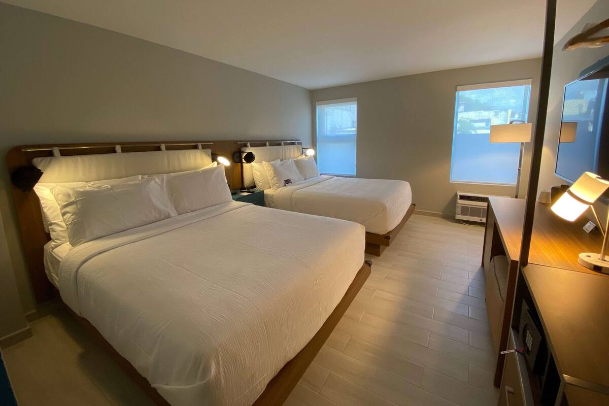 premium room, 2 queen beds, non smoking | fitness facility