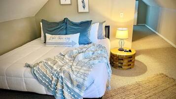 3 chambres, bureau, fer et planche à repasser, lit parapluie