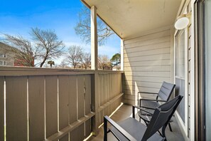 Property grounds - Texas Zen | 5 From NRG Stadium & 2 minutes from Med Center (Houston)