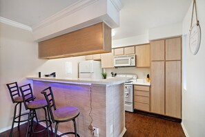 Private kitchen - Texas Zen | 5 From NRG Stadium & 2 minutes from Med Center (Houston)