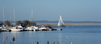 Lovely 2-bedroom apartment TERRACE Near LAC SANGUINET and shops on foot