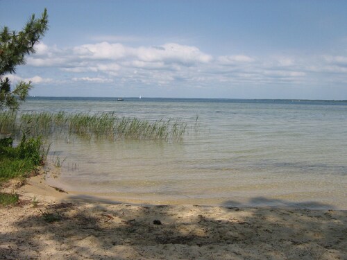 Bel appartement 2 chambres TERRASSE Proximité LAC SANGUINET et commerces à pied
