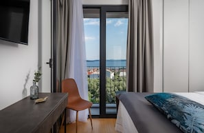 6 Schlafzimmer, Zimmersafe, Bügeleisen/Bügelbrett, kostenloses WLAN