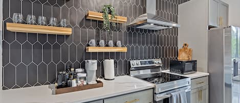 Fridge, microwave, oven, stovetop
