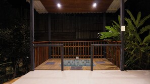Private spa tub