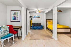 3 soveværelser, skrivebord, strygejern/strygebræt, weekendseng