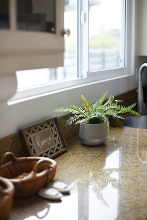 Interior - Mile to Beach! Pool Table & Hot tub! Pet Friendly! (Oceanside)