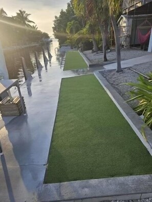 Property grounds - Special Rate Available August 2026 book now (Summerland Key)