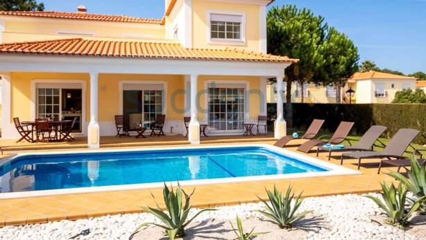 A two-story house with a swimming pool, outdoor seating, and a garden. - Villa Vita, Bright and Sunny Villa Located at Praia D'el Rey (Amoreira)