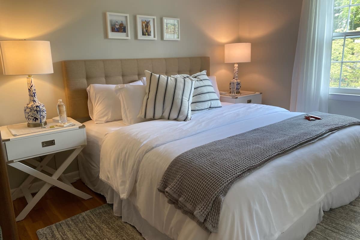 Suite Luxe, 1 chambre, non-fumeurs, coin cuisine | 1 chambre, literie de qualité supérieure, couette en duvet d'oie
