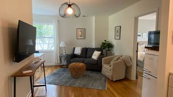 Luxury Suite, 1 Bedroom, Non Smoking, Kitchenette | Premium bedding, down comforters, pillowtop beds, individually decorated