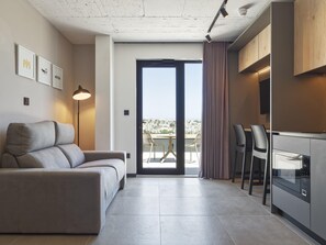 Penthouse (2 people) | Egyptian cotton sheets, premium bedding, memory foam beds, in-room safe - Aparthotel Adagio Malta Central (Msida)