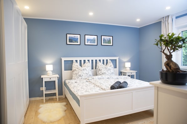 1 bedroom, desk, iron/ironing board, travel cot