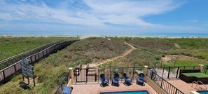 Residenza, letti multipli, accesso alla piscina, vista oceano | Vista dalla camera