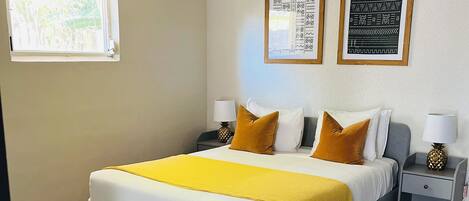 1 habitación, tabla de planchar con plancha y wifi