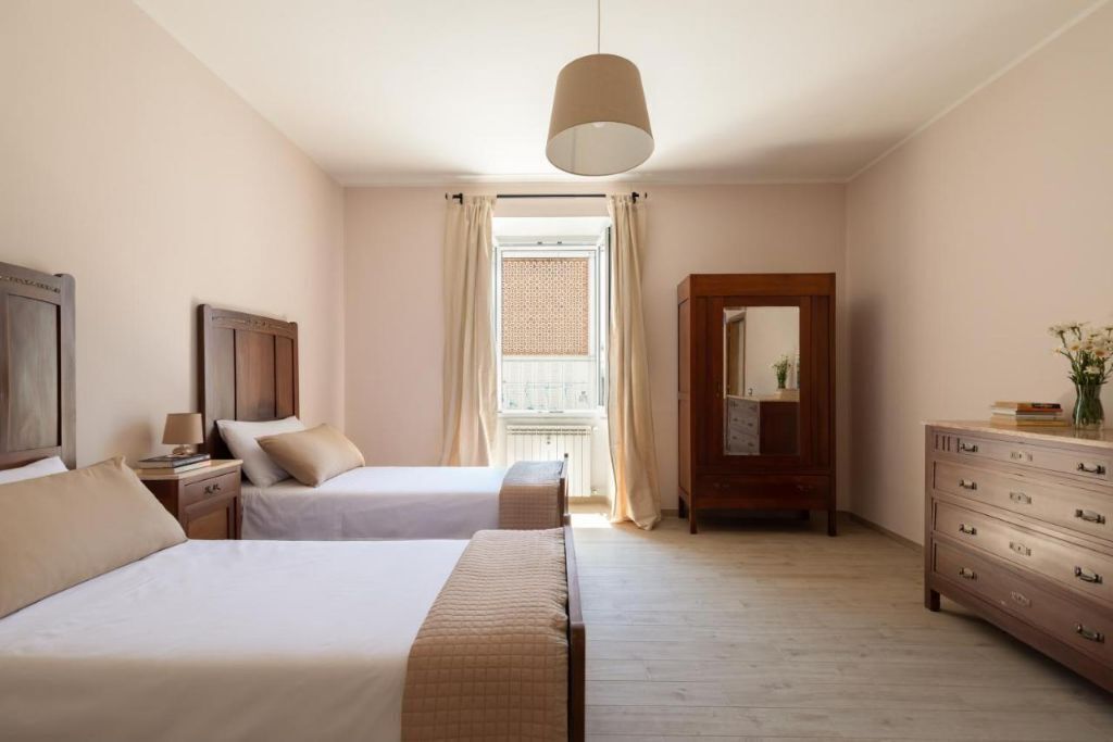 2 chambres, fer et planche à repasser, Wi-Fi gratuit, draps fournis