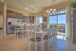 Dining - Southern Escape (Washington)