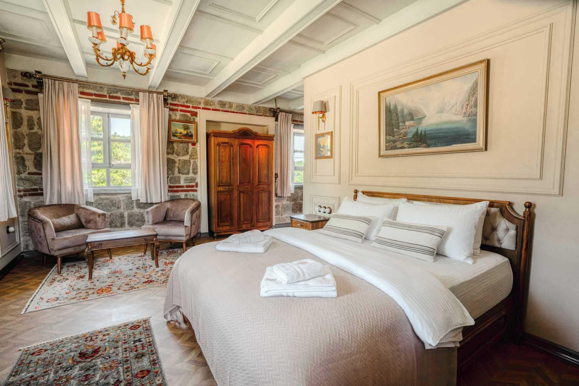 Tas Konak No 4 | Bahce Kati Tas Oda