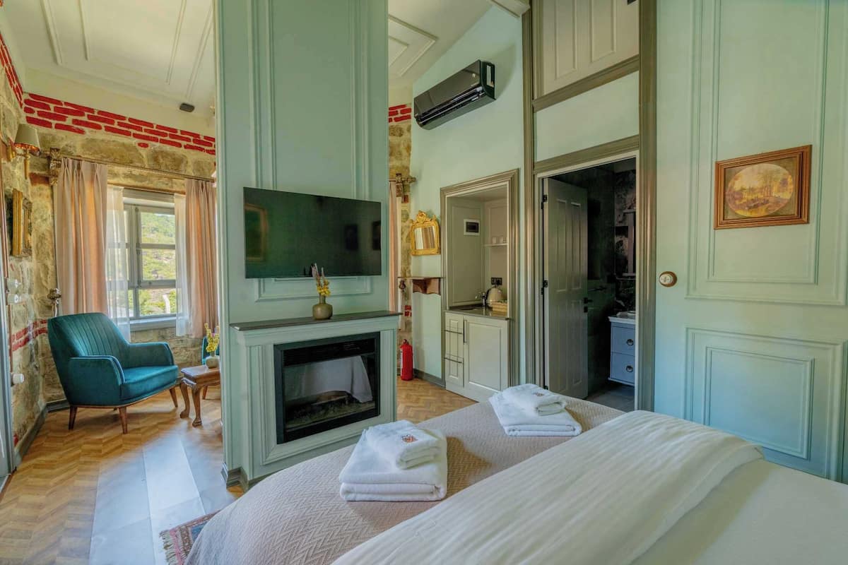 Deluxe kamer, 1 tweepersoonsbed, uitzicht op bergen | 1 slaapkamer, luxe beddengoed, gratis wifi, beddengoed