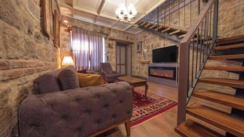 Meissa Tas Evi | Premium bedding, soundproofing, free WiFi, bed sheets