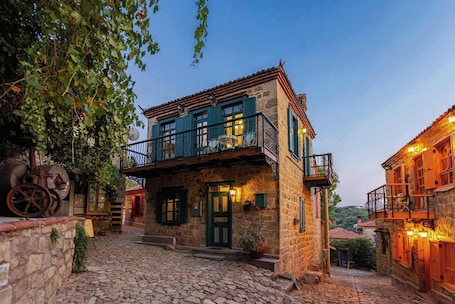 Saiph Tas Evi | Vista do quarto. Orion Adatepe