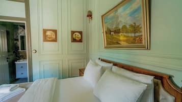 Deluxe Room, 1 Double Bed, Mountain View