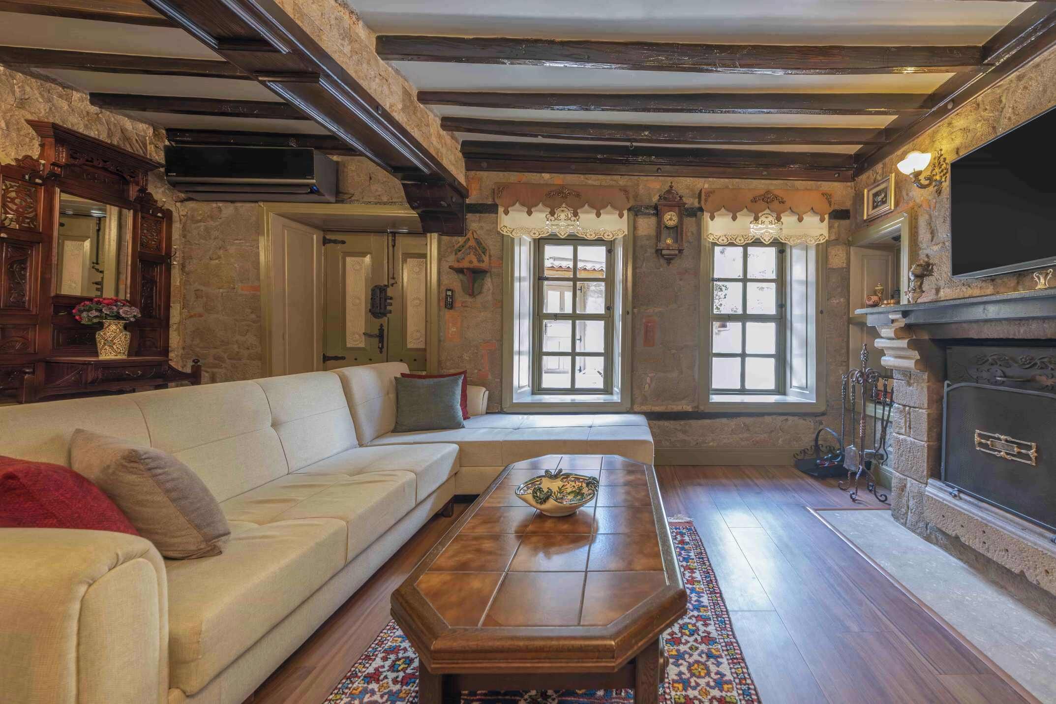 Rigel Tas Evi | Premium bedding, soundproofing, free WiFi, bed sheets