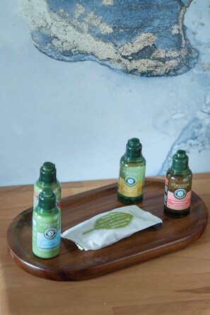 高档床上用品、隔音、免费 WiFi、床单