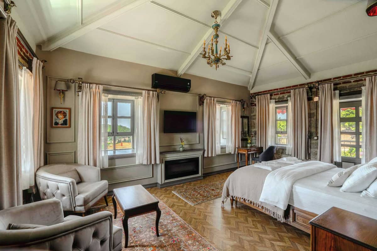 Deluxe kamer, 1 tweepersoonsbed, bad, uitzicht op zee | 1 slaapkamer, luxe beddengoed, gratis wifi, beddengoed
