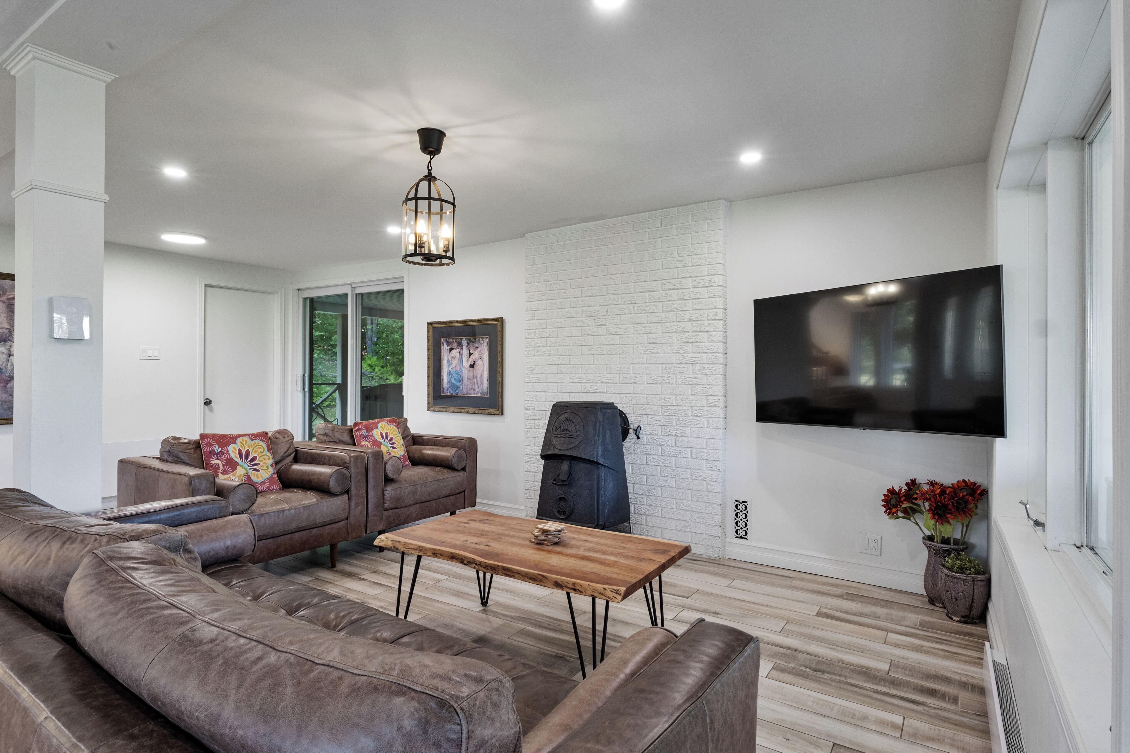 Villa For 18 · Jacuzzi · Pickleball · Ev - Coaticook